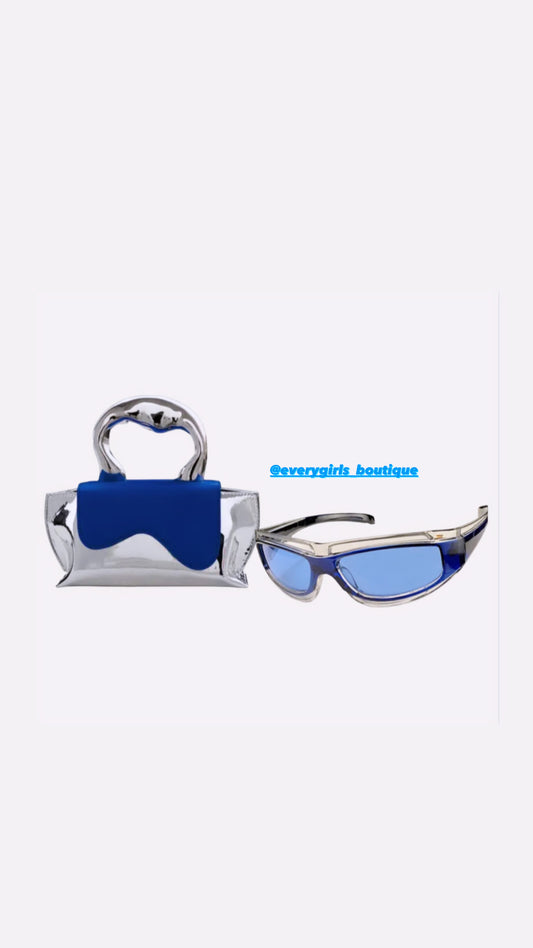 “Give ‘em the blues” purse set